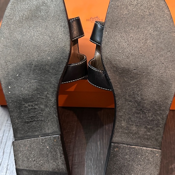 Hermes Oran Sandals - Picture 3 of 5